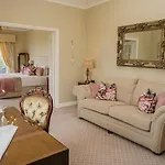 מלון Crover House & Golf Club 4*