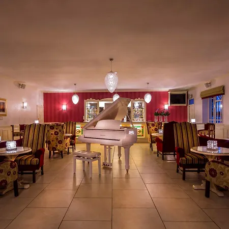 Hotel Crover House & Golf Club