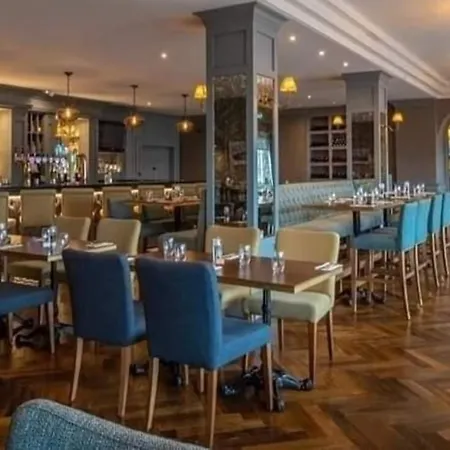 Crover House & Golf Club Hotel 4*