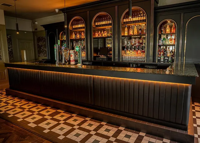 Crover House & Golf Club Отель