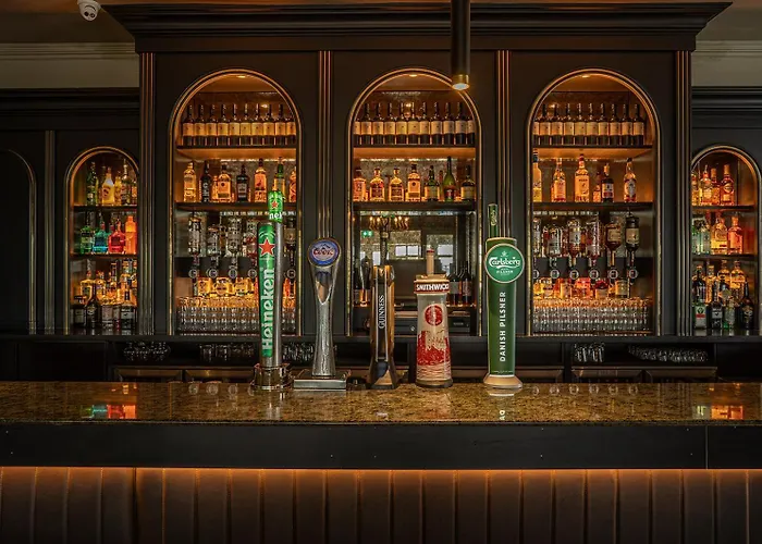 Отель Crover House & Golf Club 4*