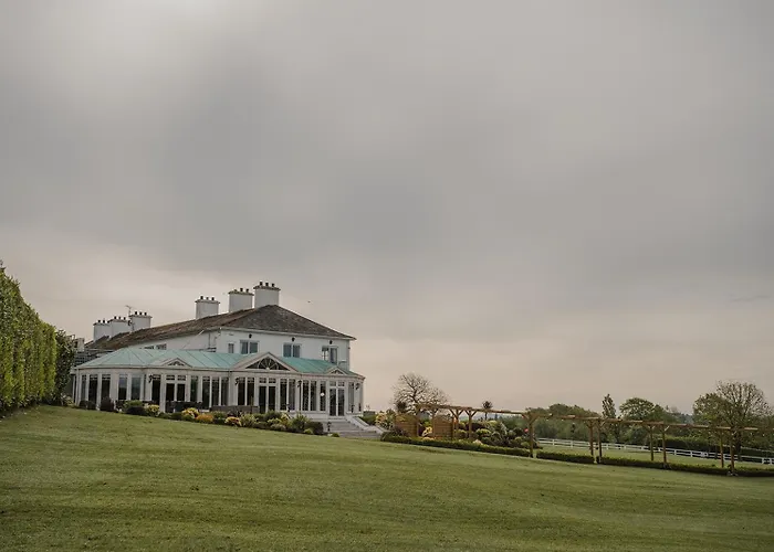 Отель Crover House & Golf Club Mountnugent