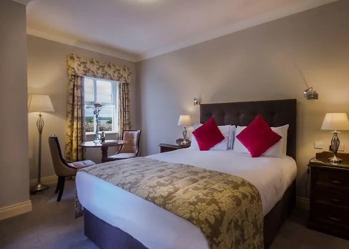 Отель Crover House & Golf Club