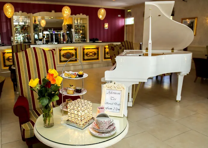 Crover House & Golf Club Отель Mountnugent