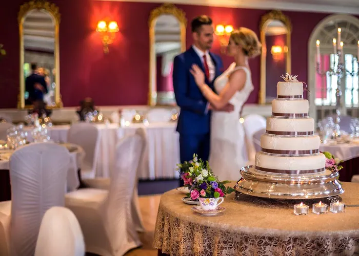 Crover House & Golf Club Отель