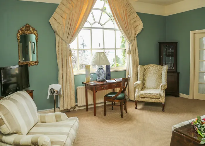 Отель Crover House & Golf Club